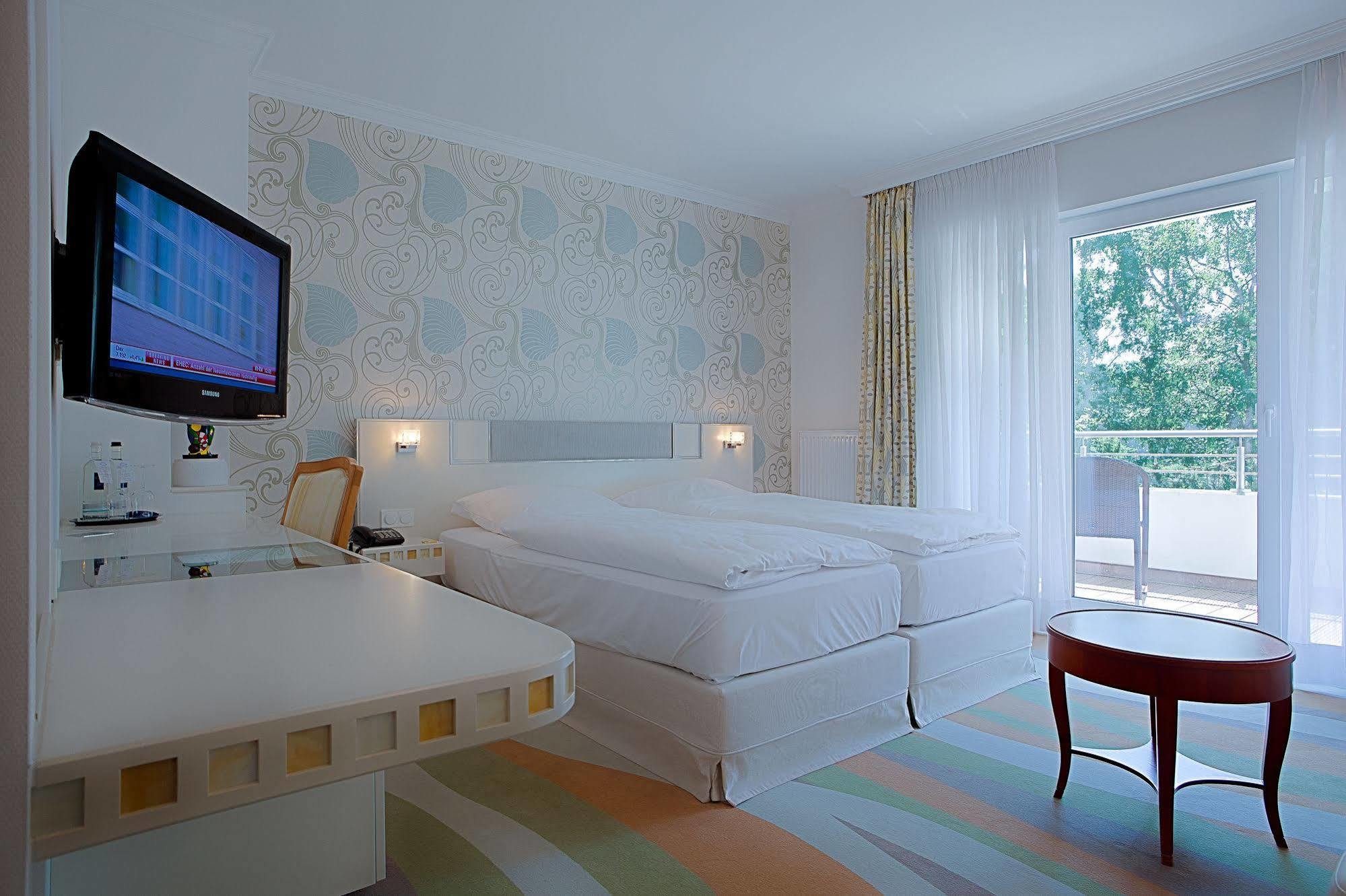 Ringhotel Strandblick Ostseebad Kühlungsborn Екстериор снимка